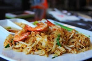 Assiette Pad Thai : recette thailandaise