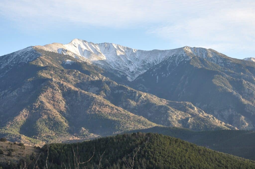 Pic du Canigou : randonnée incontournable dans les Pyrénées-Orientales